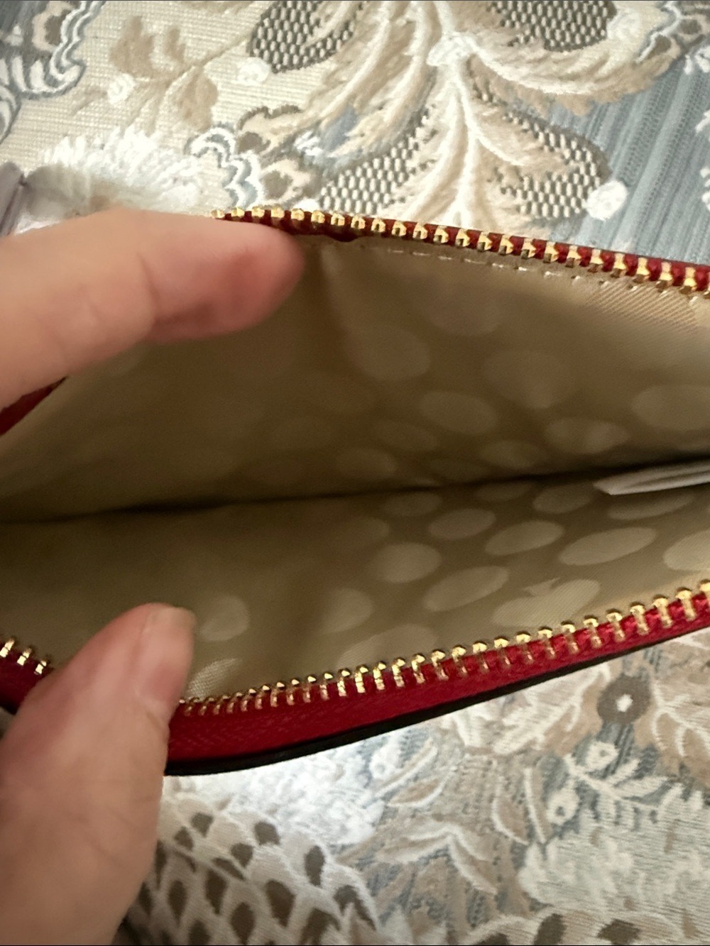 Kate Spade New York Wine Saffiano Leather Wristlet P04784 MSRP $88 - Picture 4 of 5